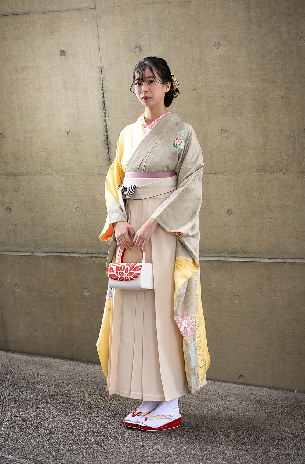 大雪輪取り辻が花振袖×オフホワイト袴